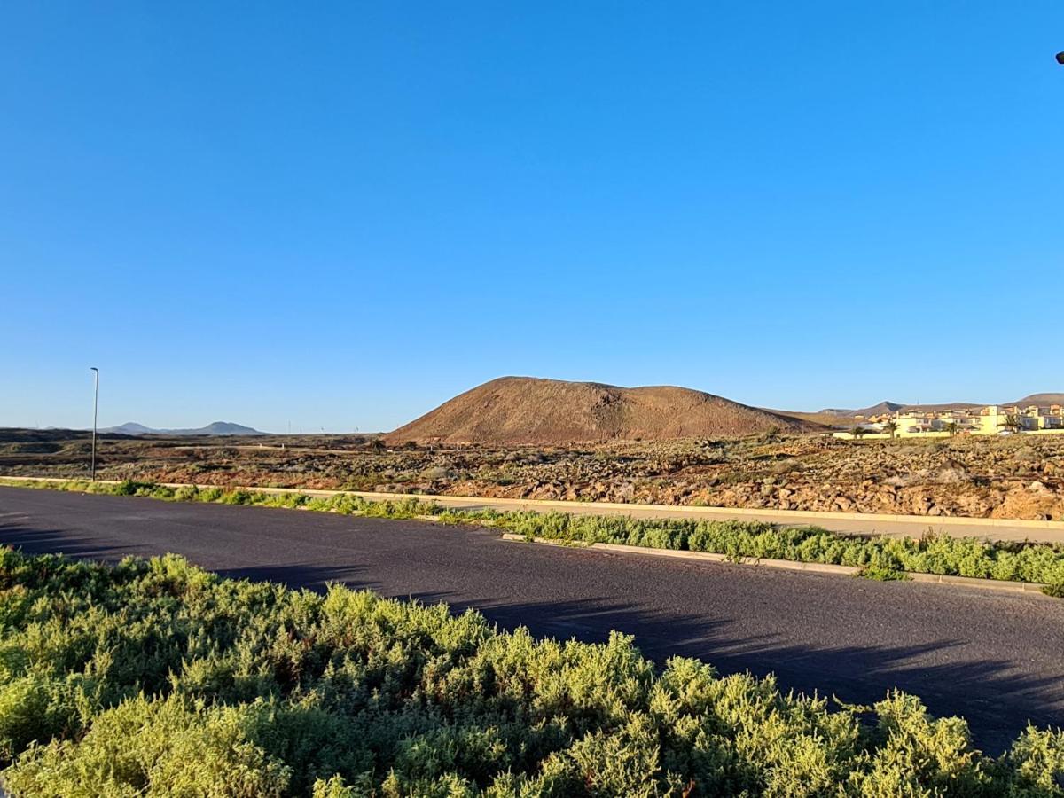 Casa Zalla 110M2, 200M2 Garden, Pool, 1Gb Wi-Fi, Private Parking Corralejo Exterior photo